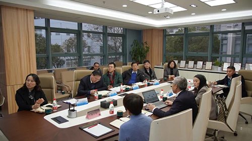 上海市浦东新区政府党组成员、副区长吴强，浦东新区科经委副主任李晓亮，张江管理局副局长吴俊，张江集团副总经理王凯荣等调研人生就是博